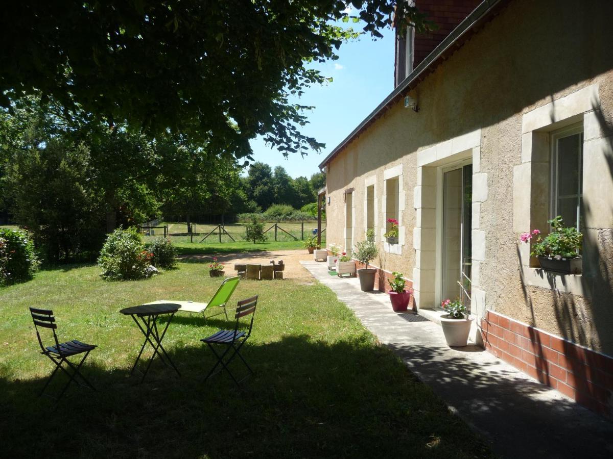 Chambre D'Hote En Vallee Du Loir - Elevage Des Rosiers Bazouges-sur-le-Loir Екстер'єр фото